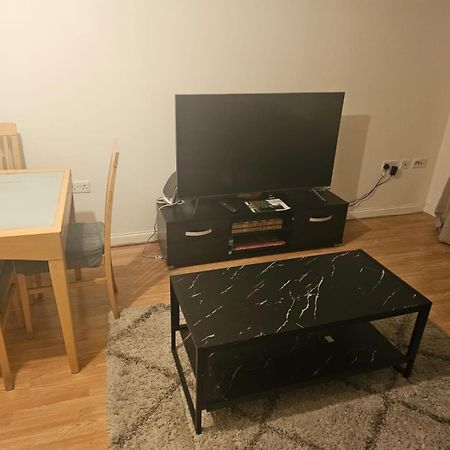 Big Double Room With Bathroom In 2 Bedroom Flat Kitchen Is Shared Harrow on the Hill Esterno foto