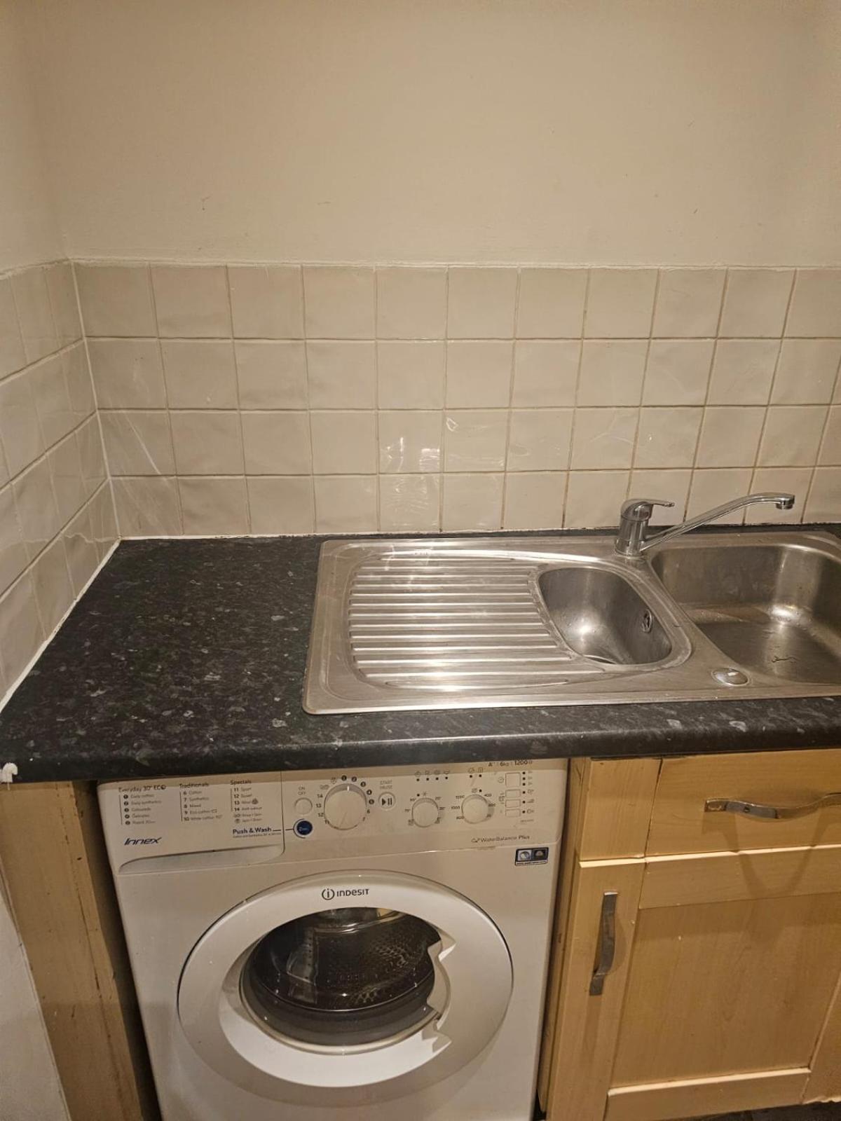 Big Double Room With Bathroom In 2 Bedroom Flat Kitchen Is Shared Harrow on the Hill Esterno foto