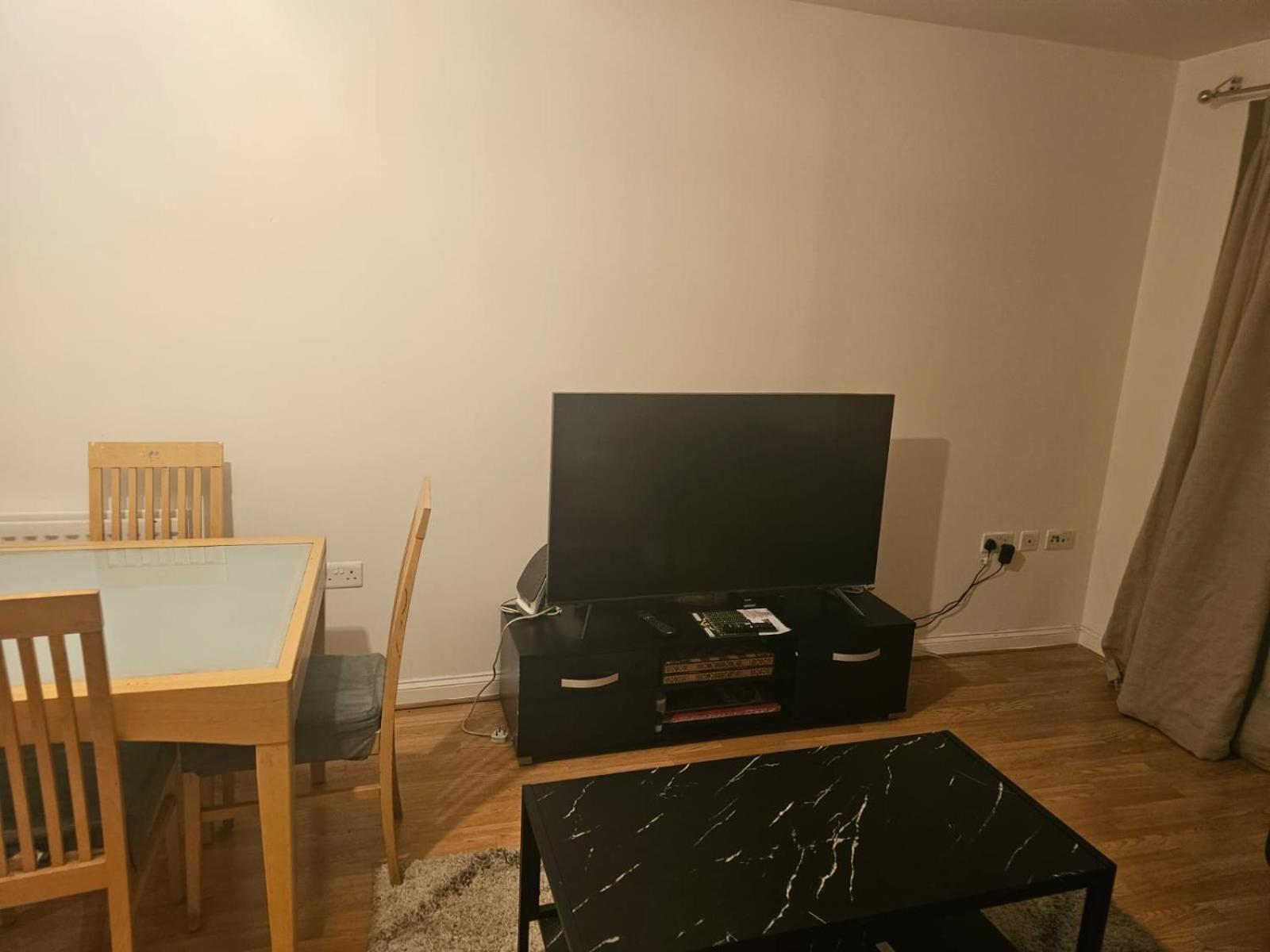 Big Double Room With Bathroom In 2 Bedroom Flat Kitchen Is Shared Harrow on the Hill Esterno foto